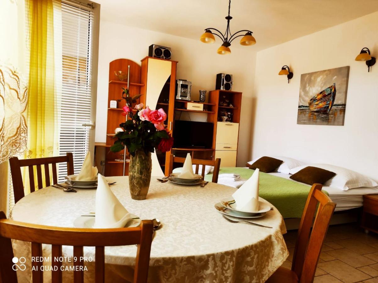 Apartment Topic Baška Voda Eksteriør billede