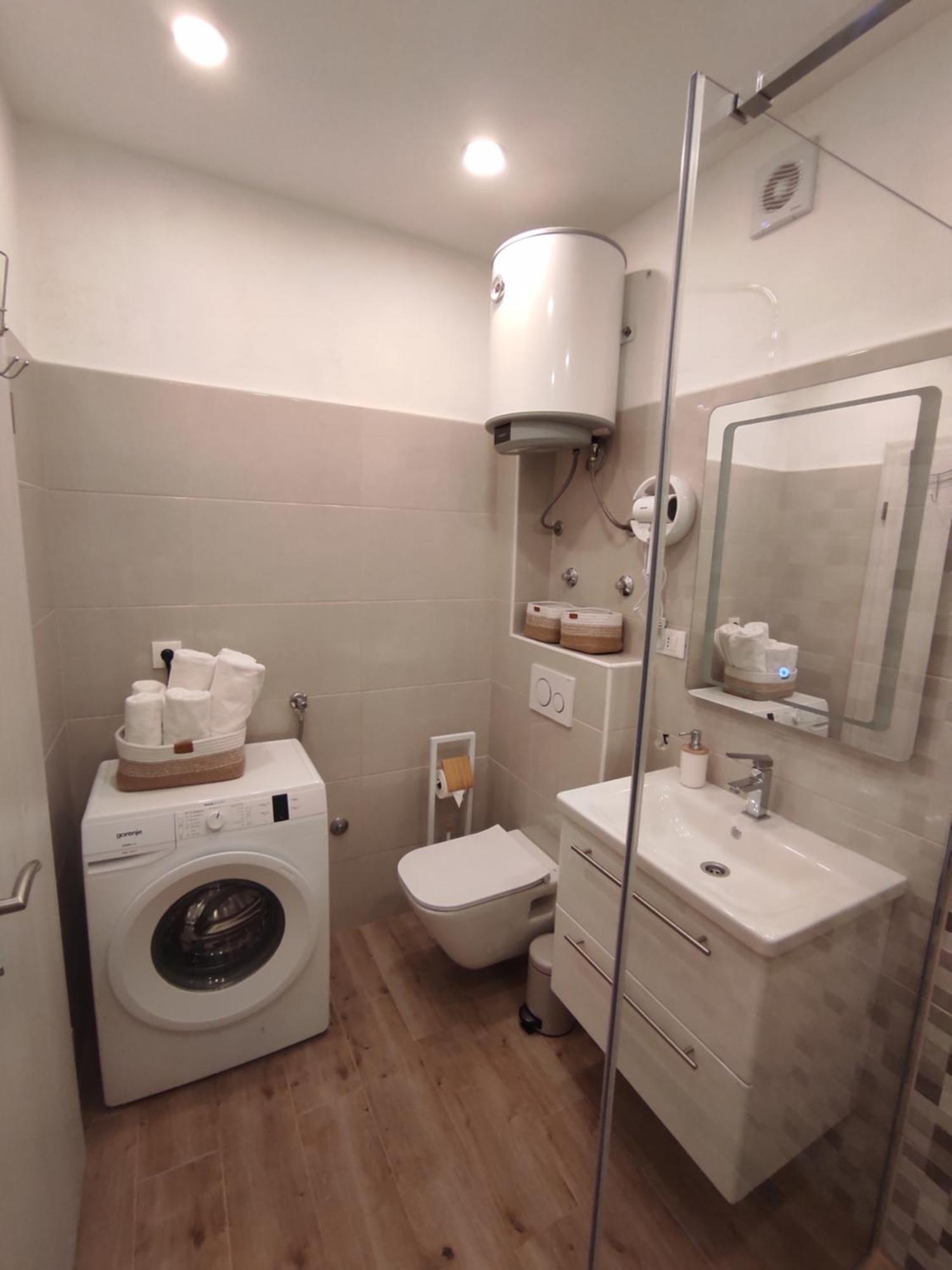 Apartment Topic Baška Voda Eksteriør billede