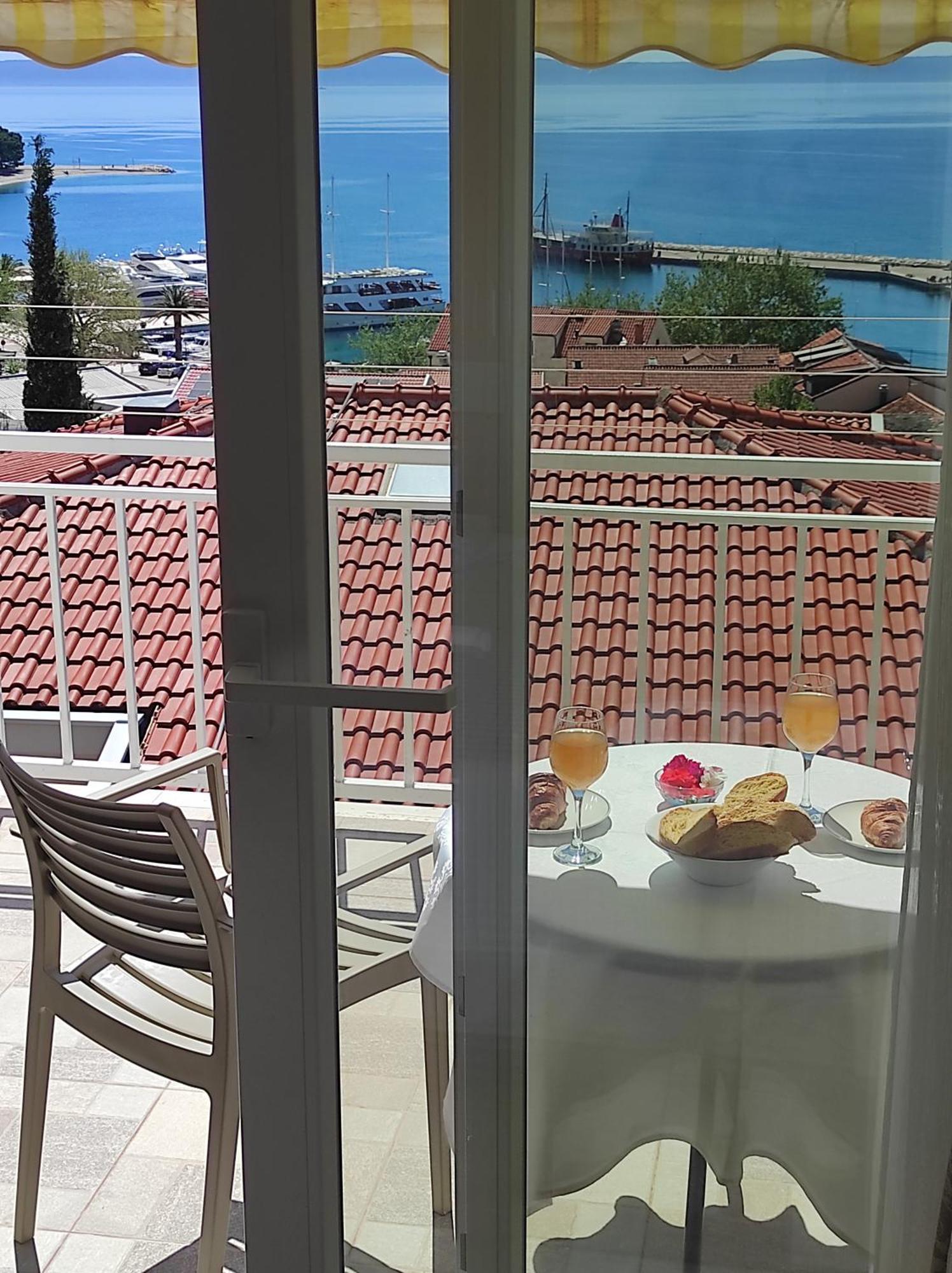 Apartment Topic Baška Voda Eksteriør billede