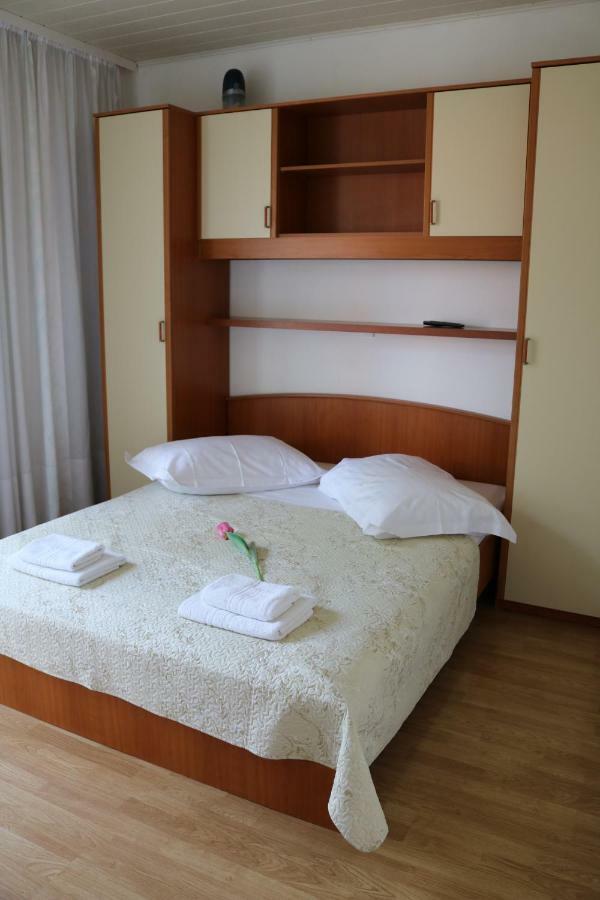 Apartment Topic Baška Voda Eksteriør billede