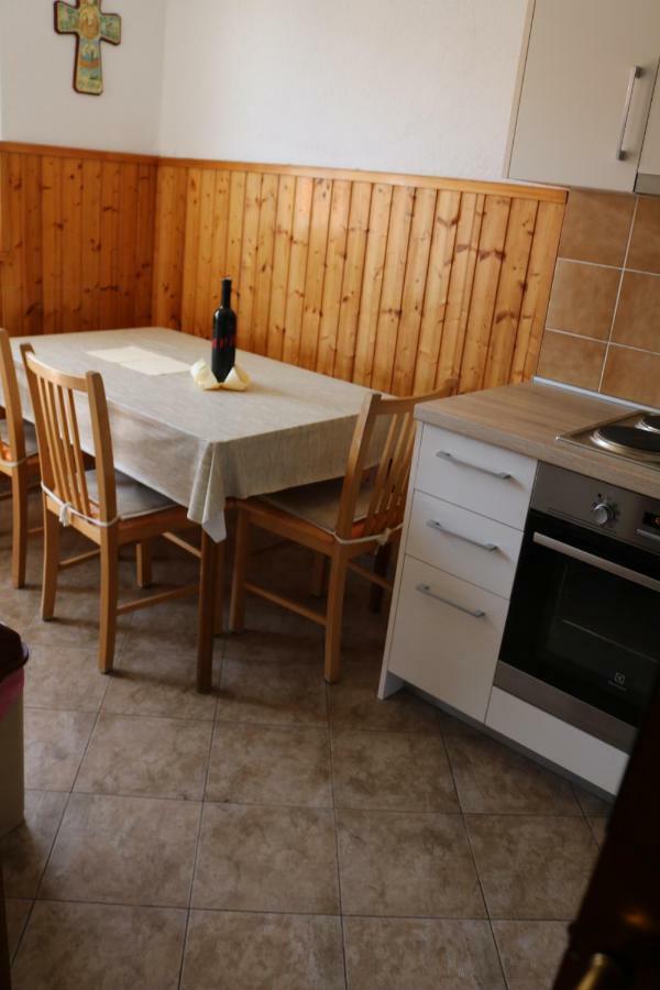 Apartment Topic Baška Voda Eksteriør billede